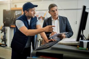 El secreto para mantener a tu equipo: Cómo la formación reduce la rotación de personal en el sector servicios